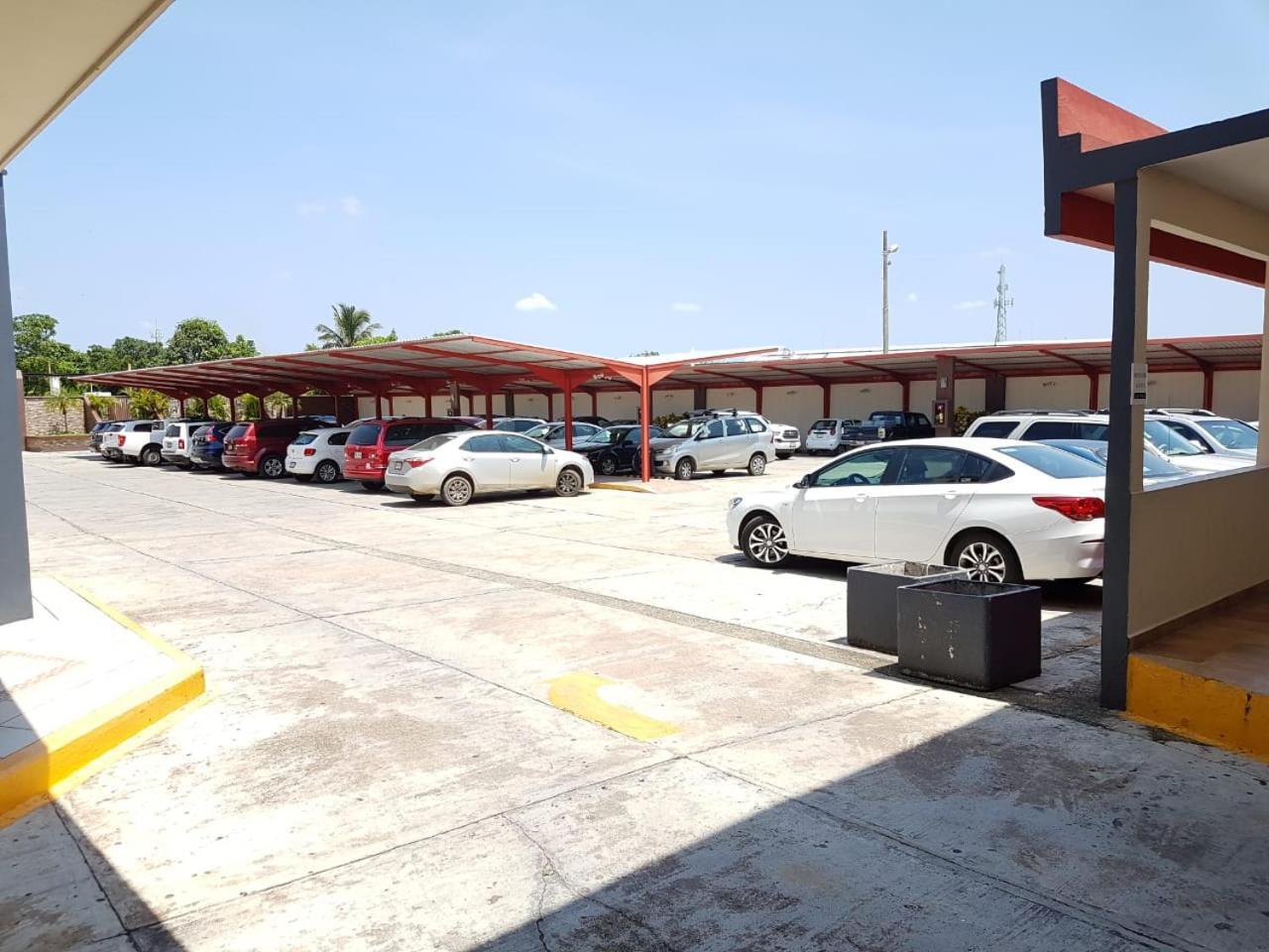 Hotel Madrid Minatitlán المظهر الخارجي الصورة